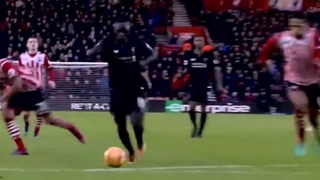 PRO FOOTBALLER EXPLAINS WHY VIRGIL NEVER GETS BEAT 1v1 - BREAKDOWN FOR DEFENDERS (game analysis) смотреть онлайн