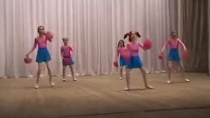 Dance with pompons.  Детский танец с помпонами.