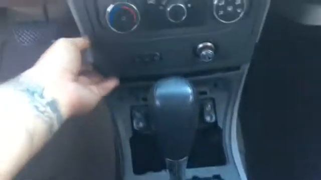 2006 Chevy HHR stereo removal смотреть онлайн