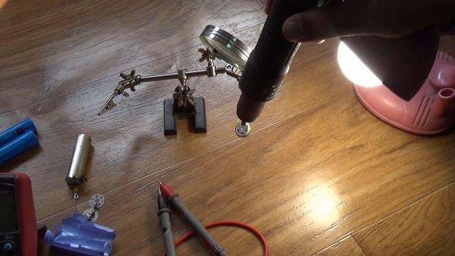 Аккумулятор 18650  а что внутри ???