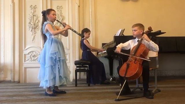 Р.Вебер - Шуточный танец смотреть онлайн