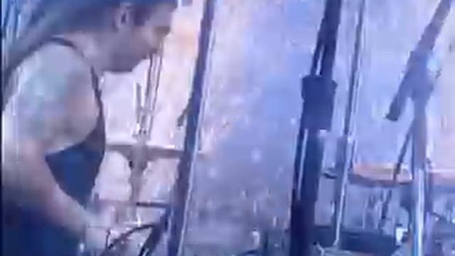 Shaaman : 07.- Guitar and Drum Solos смотреть онлайн