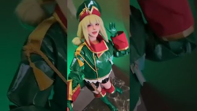 Девушка косплеит аниме танцы смотреть онлайн