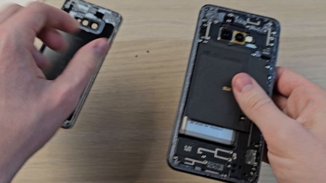 ПОМЕНЯЛ АККУМУЛЯТОР НА SAMSUNG GALAXY S10E! смотреть онлайн
