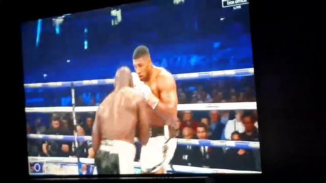 Anthony Joshua vs Carlos Takam 9th round смотреть онлайн