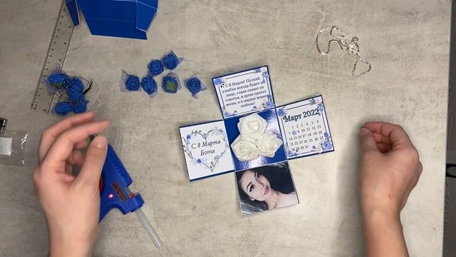 Сборка шаблона 8 Март с фото с цветочками смотреть онлайн