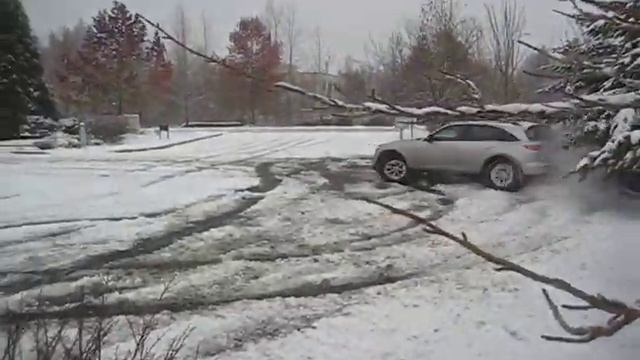 Fx35 Hoonigan Snow Drifting