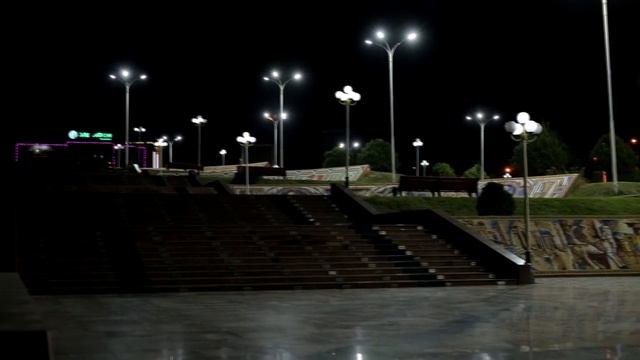 Таджикистан Худжанд ночью вечером 2020 смотреть онлайн