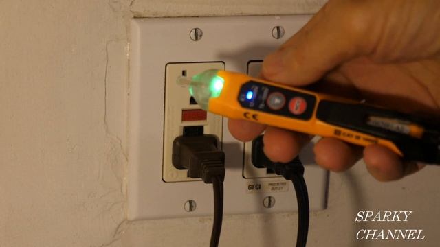 Klein New NCVT-3P Dual Range Non-Contact Voltage Tester with Flashlight смотреть онлайн