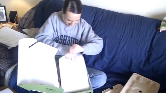 Monica unboxing her brand new tmobile netbook смотреть онлайн