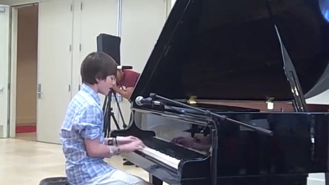 Greyson Chance performing at YouTube headquarters смотреть онлайн