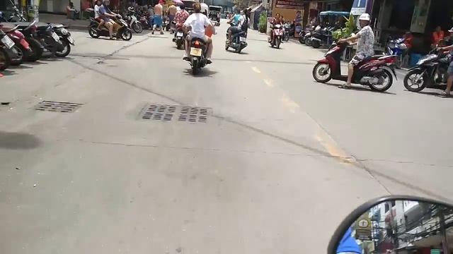 Pattaya Scooter Hire смотреть онлайн