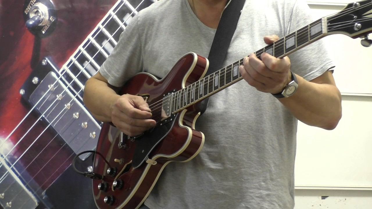 Morning warm-up . Gibson ES 335 смотреть онлайн