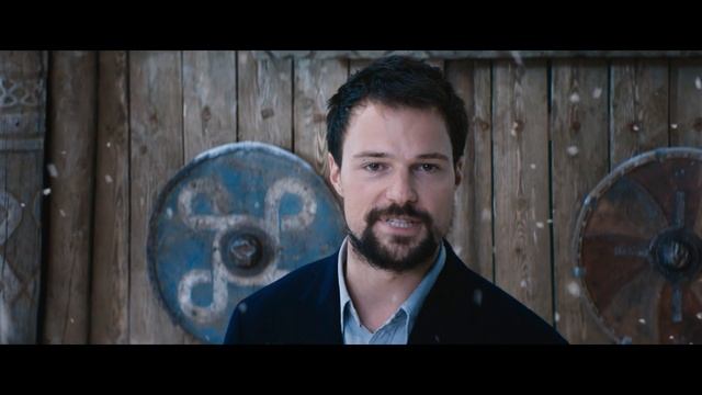 Данила Козловский приглашает жителей Новосибирска в кино смотреть онлайн