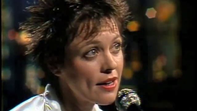 Laurie Anderson on Letterman, May 8, 1984 смотреть онлайн