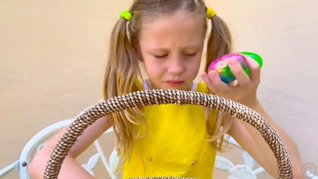 Настя пытается понять откуда берутся яйца, История для детей смотреть онлайн