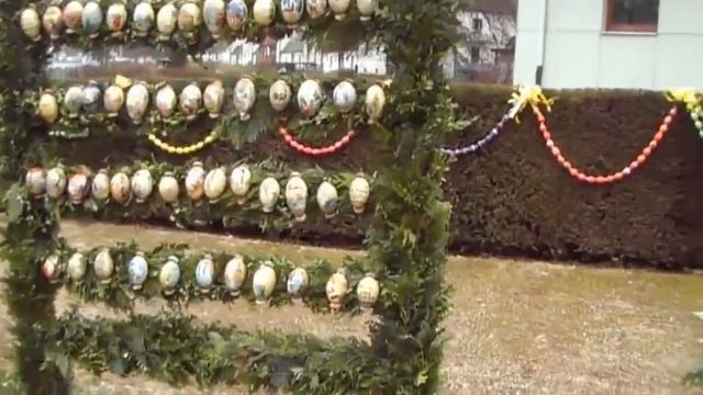 Ich lade Sie in den Osterpark ein. (Приглашаю в пасхальный парк) смотреть онлайн