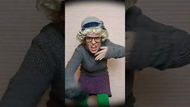 Unholy cover by Granny. Incendiary dance from Little Granny / Зажигательный танец Little Gрэнни смотреть онлайн