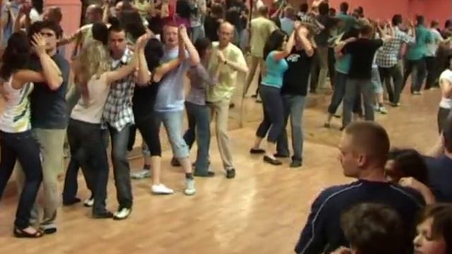 SALSA WROCŁAW | BACHATA WROCŁAW | RUEDA de BACHATA WROCŁAW - Grupa P Początkująca. | SALSA FEVER ® смотреть онлайн