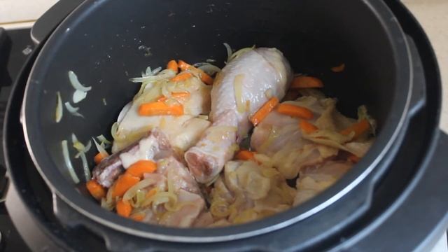 Тушеная курица с овощам/ Рецепт в мультиварке смотреть онлайн