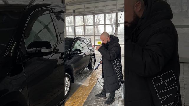 Моем полы на автомойке самообслуживания. смотреть онлайн