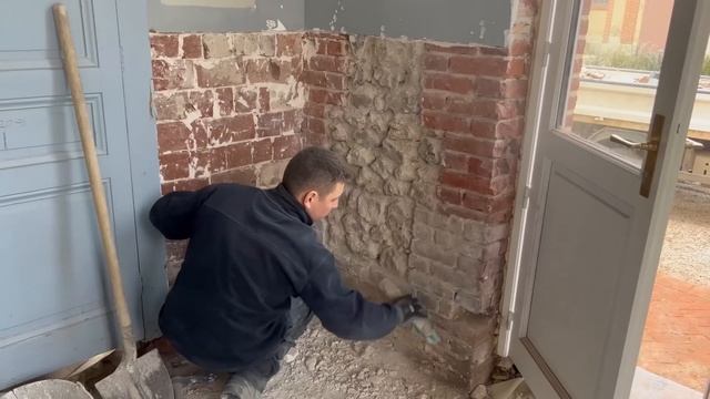 5 YEARS (in 20 minutes) RENOVATING a CRUMBLING FRENCH CASTLE into DREAM HOME смотреть онлайн