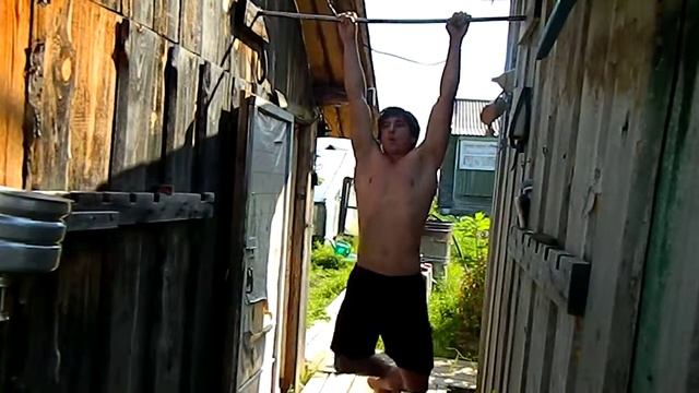 Подтягивание 26 раз.MOV смотреть онлайн