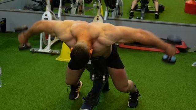 There are no better exercises than this to build broader shoulders смотреть онлайн