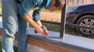 Парапеты на цоколь, профлист. Нюансы крепления. Итог двухлетней постройки забора))