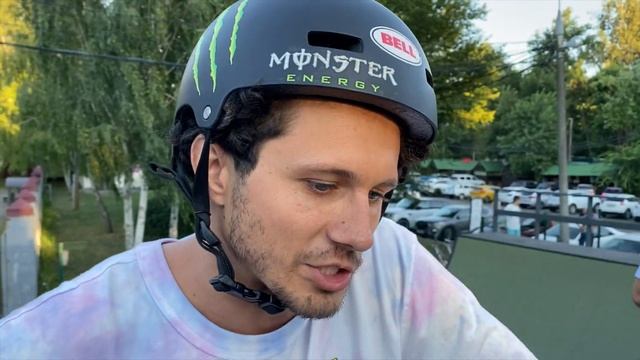 Арсен довёл всех в парке и выхватил! Справедливо? смотреть онлайн