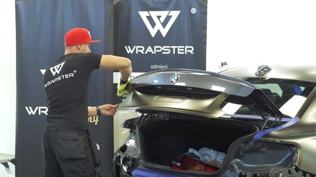 Jak okleić klapę bagażnika folią 3M 1080 - Vlog #16 смотреть онлайн