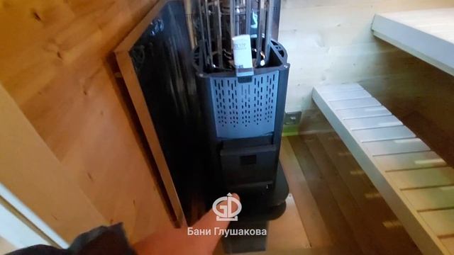 Баня «Карета» из термодоски в цвете «Лиственница» смотреть онлайн