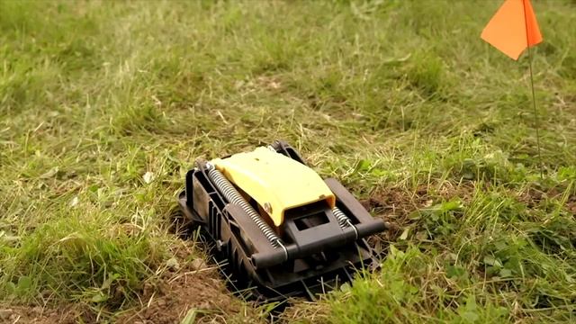 How to Catch and Kill Moles In Your Yard Using the Tomcat® Mole Trap смотреть онлайн
