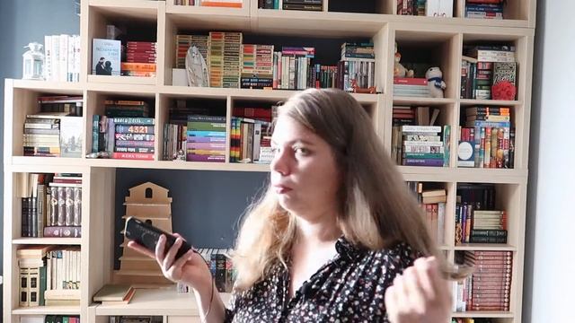 ВСЯ МОЯ ЖИЗНЬ В КНИГАХ || Отвечаю на вопросы книжного тэга смотреть онлайн