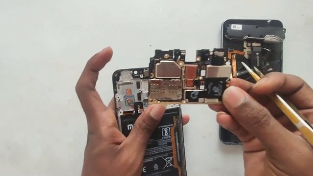 Xiaomi POCO F1 Full Disassmebly || POCO F1 Teardown || Liquid Cool Technology in tamil смотреть онлайн