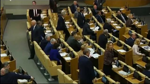 Коммунисты предлагают штрафовать за публичный каминг-аут смотреть онлайн