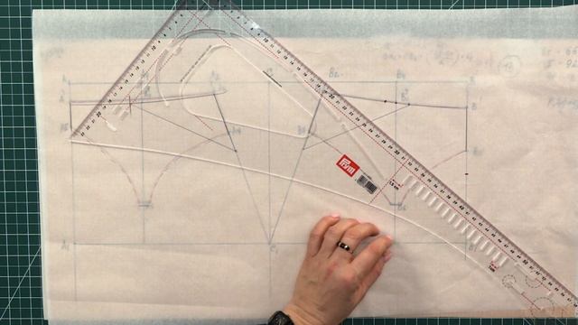 Изготовление пояса для чулок своими руками. Моделирование пояса и заготовка лекал. Часть 2. смотреть онлайн
