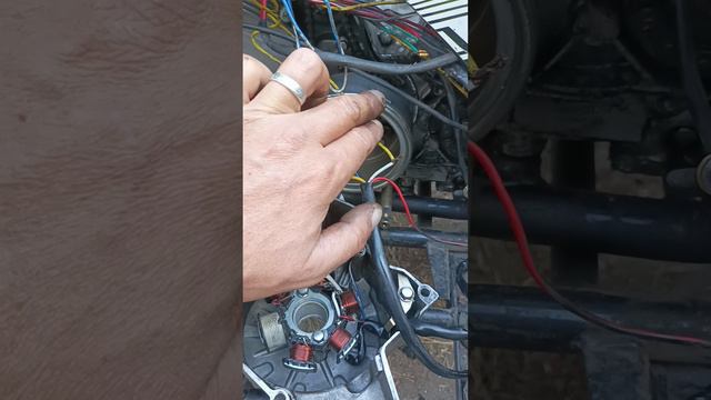 Поиск искры на детском квадрацикле.