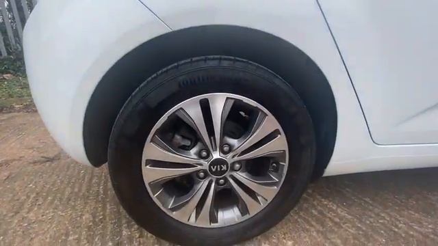 Kia venga 4 automatic £12995 смотреть онлайн