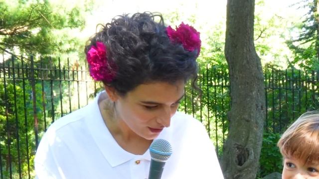 Marcel the Shell & Jenny Slate Interview Kids смотреть онлайн