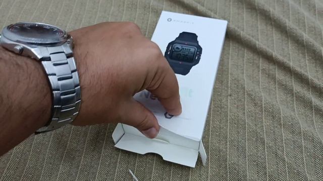 Unboxing Amazfit Neo Xiaomi Huami- Smartwatch similar Casio G Shock смотреть онлайн