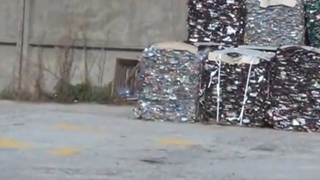 ПРЕССЫ ДЛЯ ПЭТ бутылки. Вторсырье ПЭТ в тюках, press dlya PET butylok, plastic bottle press смотреть онлайн