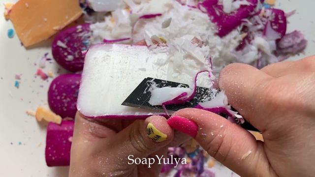 ASMR FUCHSIA COLORED SOAP смотреть онлайн