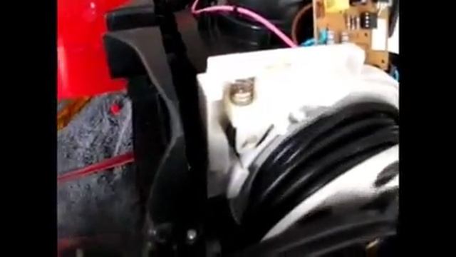 Zanussi Bagless Cleaner Zan 1832