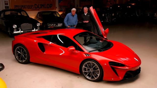 2023 McLaren Artura смотреть онлайн