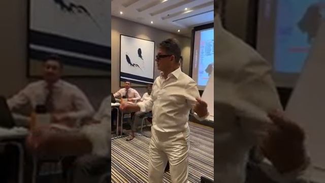 Жанат Кожамжаров. Сюцай. Энергии в матрице. Мастер класс Дубаи 2023 смотреть онлайн