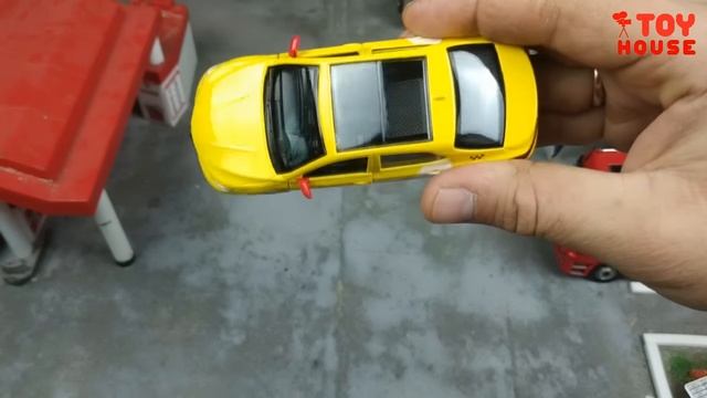 Моделька машины ЯНДЕКС ТАКСИ TOYOTA CAMRY 1/43. Быстрый тюнинг. Про машинки. смотреть онлайн