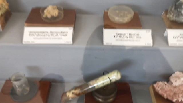 Научный музей Ильменского государственного заповедника Город Миасс Уральское Эльдорадо смотреть онлайн