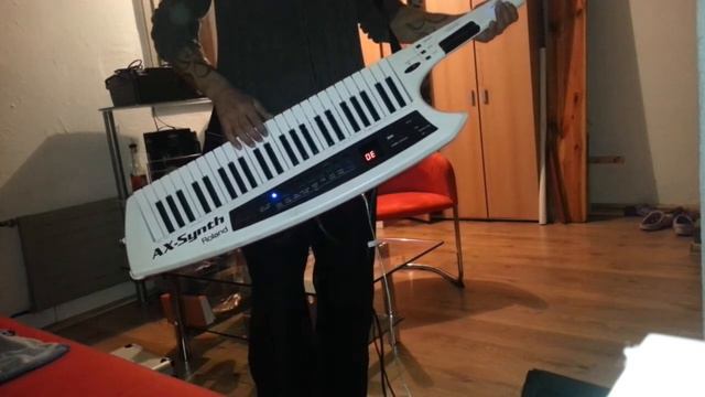 ROLAND AX SYNTH смотреть онлайн