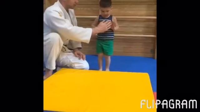 Дзюдо дети 3-4 годика обучение самостраховки смотреть онлайн